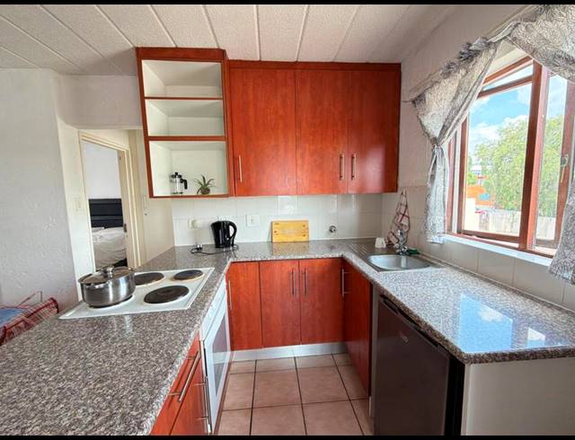 1 BEDROOM APARTMENT FOR SALE IN BRYANSTON